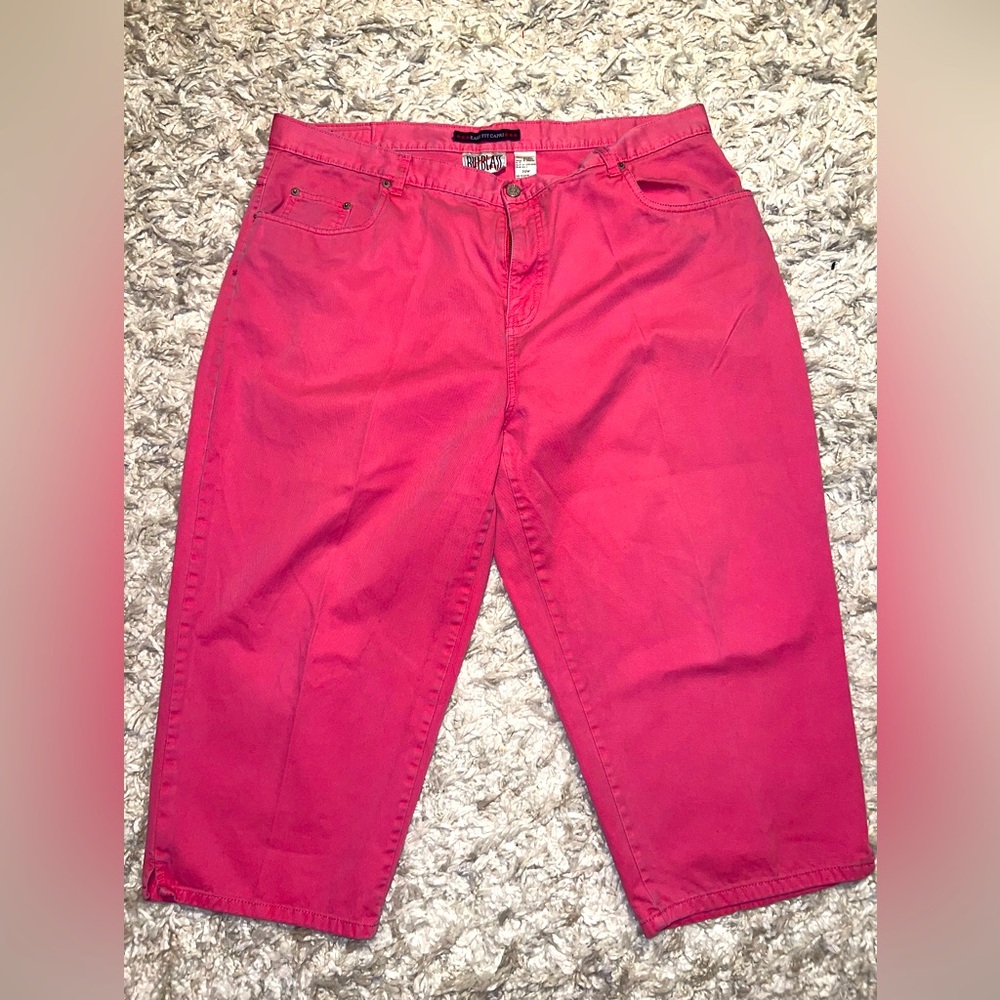 Bill Blass pink capri pants.  EUC.  Size 20w
